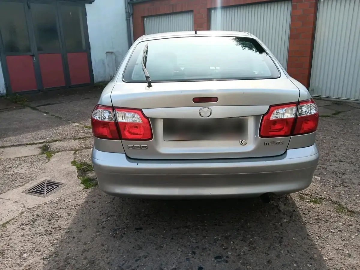 Gebraucht Mazda 626 115 PS (84 kW) 2001 Grau Kombi