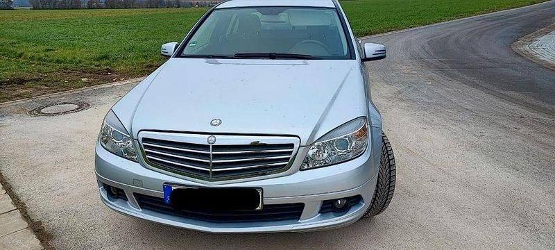 Gebraucht Mercedes C180 156 PS (114 kW) 2009 Grau Limousine