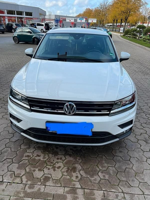 Weiß Gebraucht 2019 VW Tiguan SUV | 17.500 € - Bild 1/4