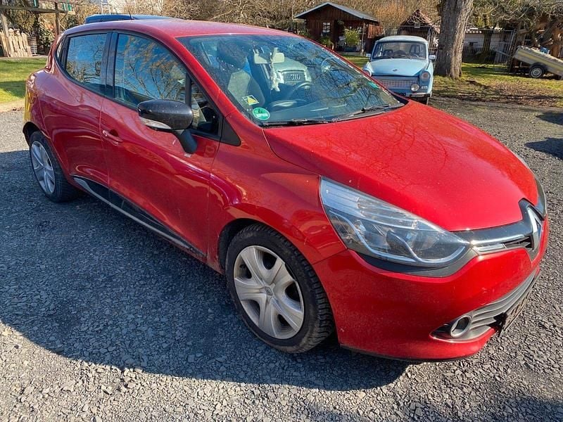 Gebraucht Renault Clio IV Dynamique 90 PS (66 kW) 2013 Rot Kleinwagen