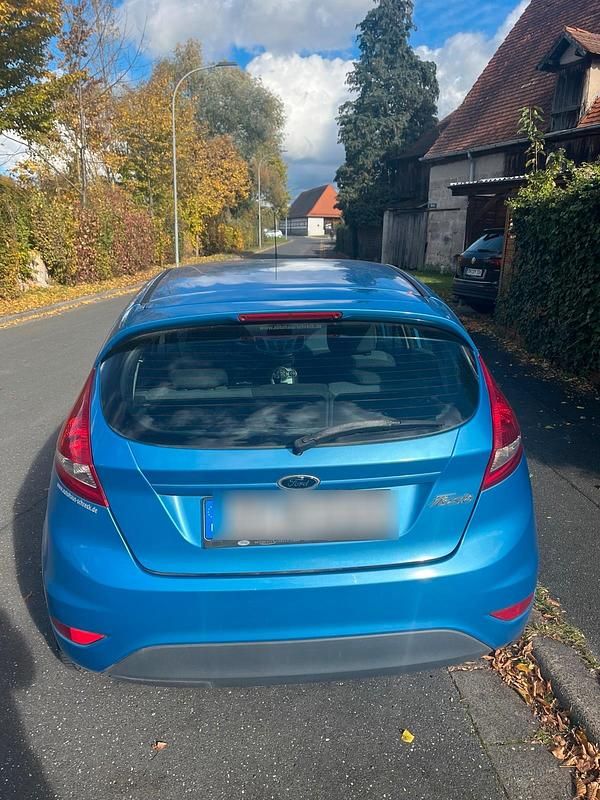 Blau Gebraucht 2008 Ford Fiesta Kleinwagen | 2.200 € - Bild 1/4