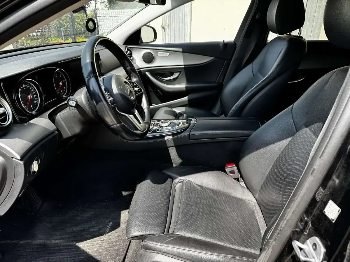 Gebraucht Mercedes E300 245 PS (180 kW) 2018 Schwarz Kombi