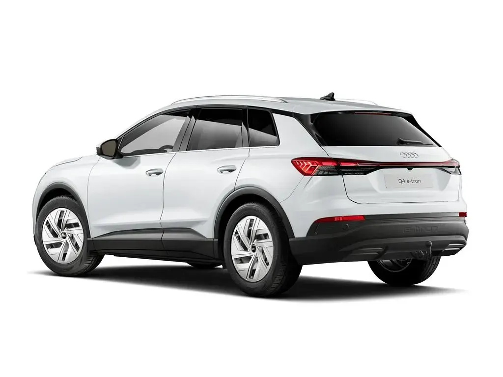 Second-hand Audi Q4 e-tron Ambiente 150 kW (204 CP) 2025 Alb SUV