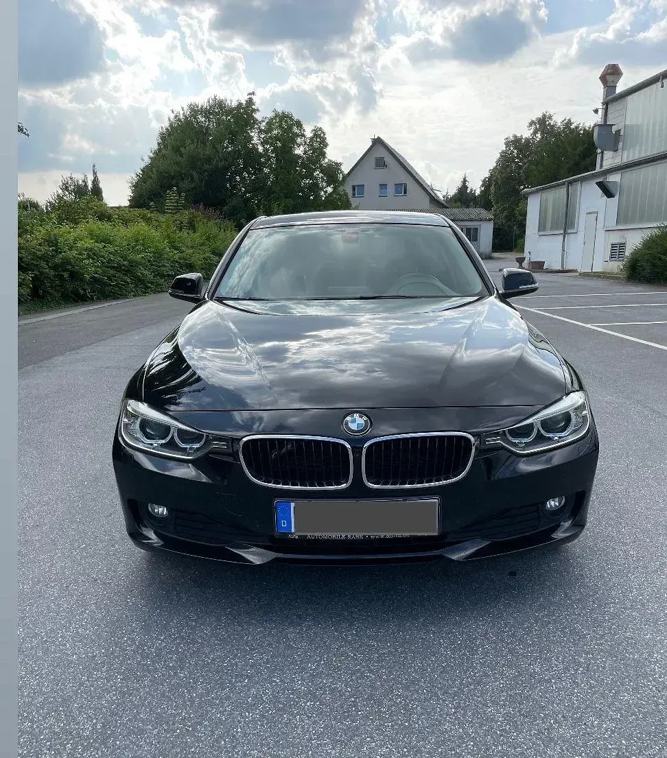 Second-hand BMW 320 184 CP (135 kW) 2012 Negru Berlinǎ