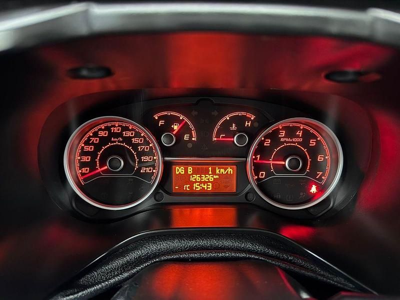 Gebraucht Fiat Doblò 101 PS (74 kW) 2016 Schwarz Van / Kleinbus