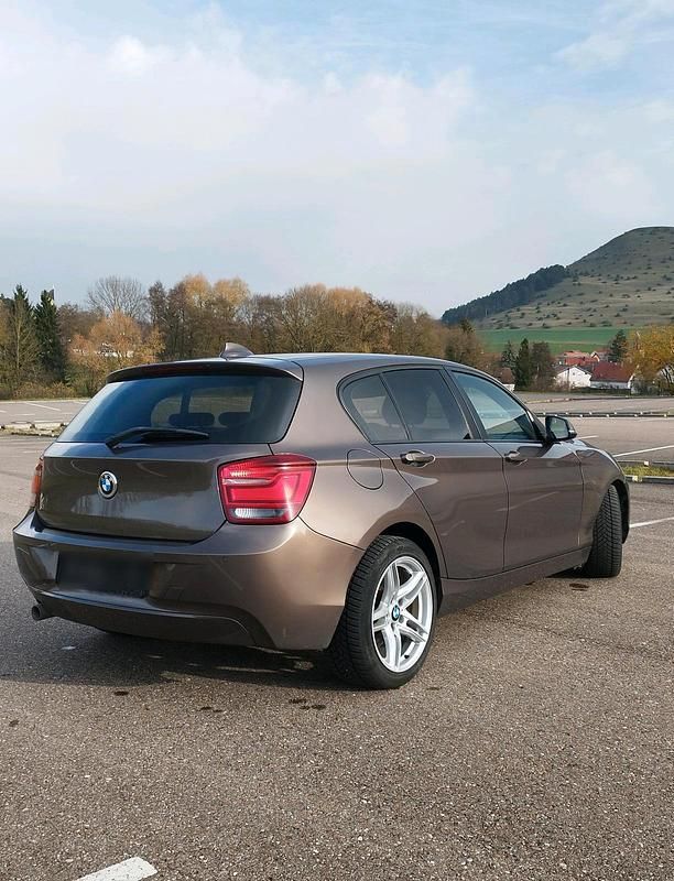 Gebraucht BMW 116 116 PS (85 kW) 2013 Braun Kleinwagen
