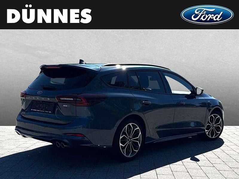 Gebraucht Ford Focus ST-Line 155 PS (114 kW) 2022 Chromablau metallic Kombi