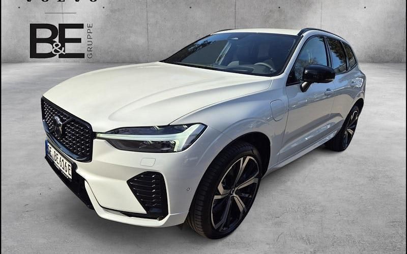 Weiß Gebraucht 2025 Volvo XC60 Plus SUV | 63.950 € - Bild 1/4