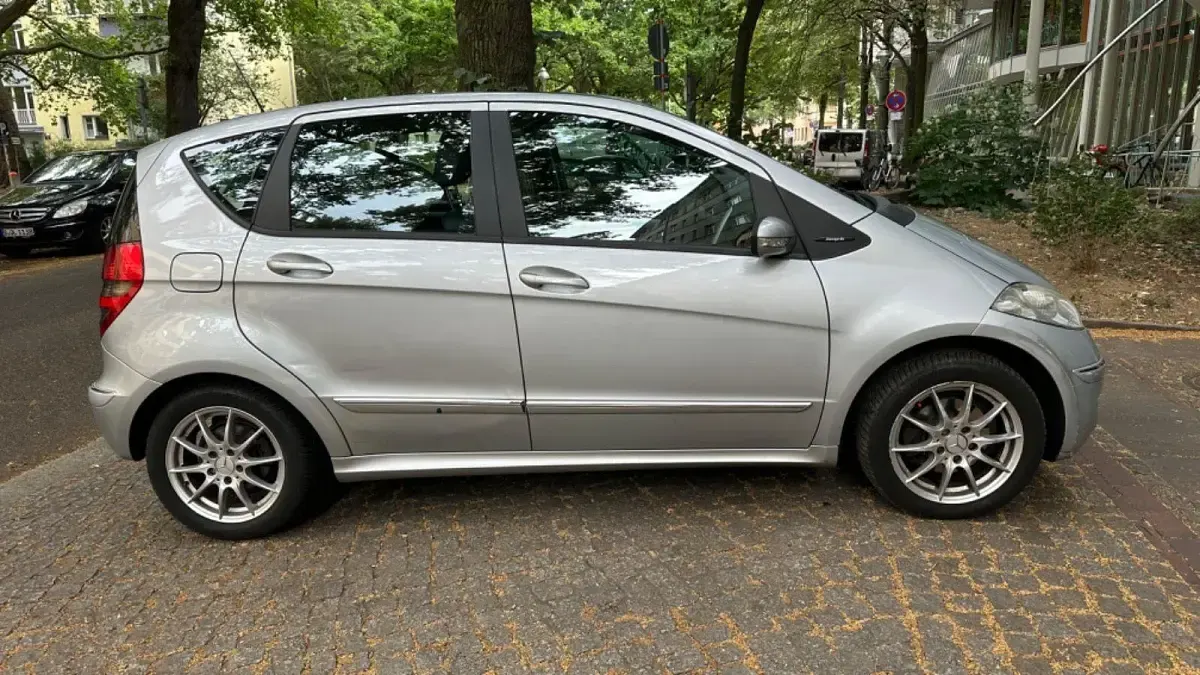 Gebraucht Mercedes A150 Classic 95 PS (69 kW) 2006 Grau Van / Kleinbus