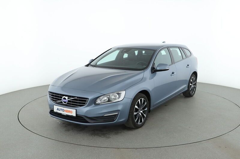 Blau Gebraucht 2018 Volvo V60 Linje Svart Kombi | 16.880 € (Guter Preis) - Bild 1/4
