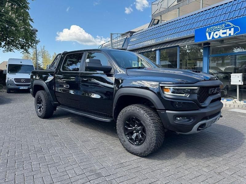 Schwarz Gebraucht 2022 Dodge Ram Abholung | 89.900 € (Guter Preis) - Bild 1/4