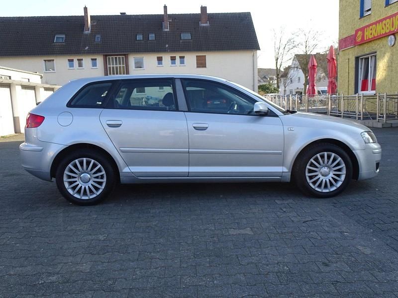 Gebraucht Audi A3 Attraction 116 PS (85 kW) 2006 Silber Kleinwagen