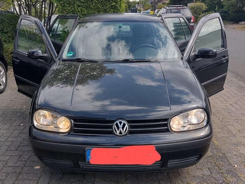 Schwarz Gebraucht 2001 VW Golf IV Limousine | 700 € (Guter Preis) - Bild 1/4