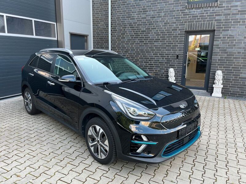 Schwarz Gebraucht 2020 Kia e-Niro SUV | 18.850 € (Fairer Preis) - Bild 1/4