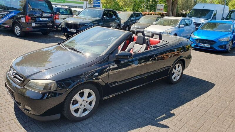 Schwarz Gebraucht 2005 Opel Astra Cabriolet Cabrio | 2.490 € (Fairer Preis) - Bild 1/4