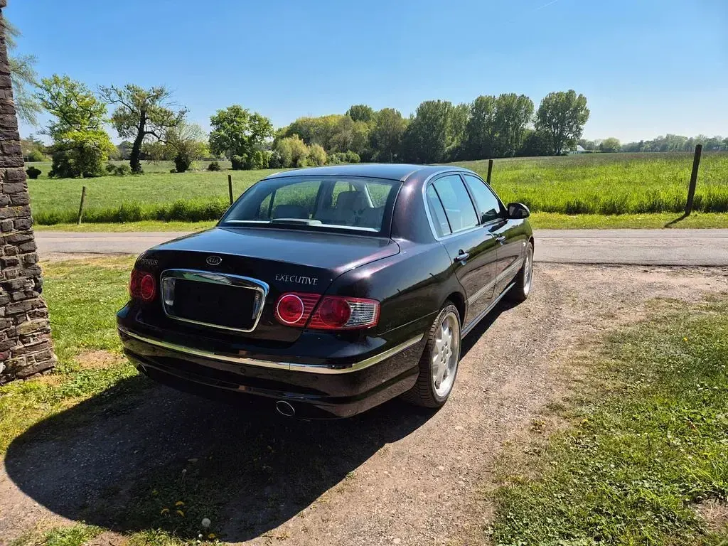 Gebraucht Kia Opirus 203 PS (149 kW) 2006 Limousine