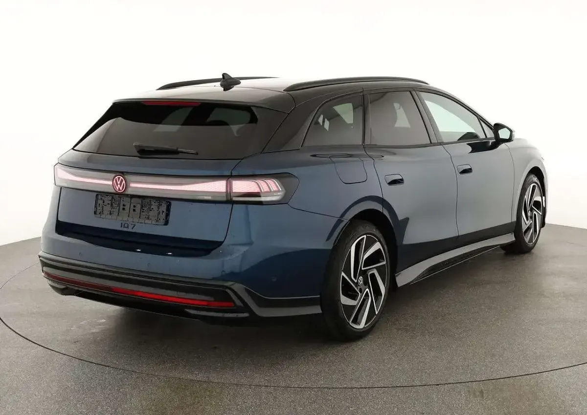 Neu VW ID.7 Pro 210 kW (286 PS) 2026 Blau Kombi