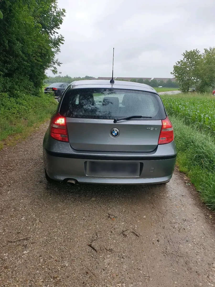 Gebraucht BMW 118 142 PS (104 kW) 2010 Grau Kleinwagen
