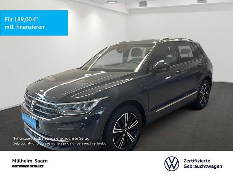 Grau Gebraucht 2022 VW Tiguan Active SUV | 24.550 € (Guter Preis) - Bild 1/3
