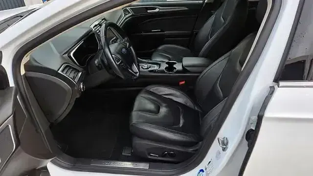 Gebraucht Ford Mondeo Titanium 205 PS (150 kW) 2019 Weiß Limousine