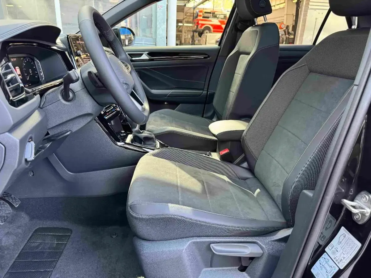 Gebraucht VW T-Roc Style 150 PS (110 kW) 2026 SUV