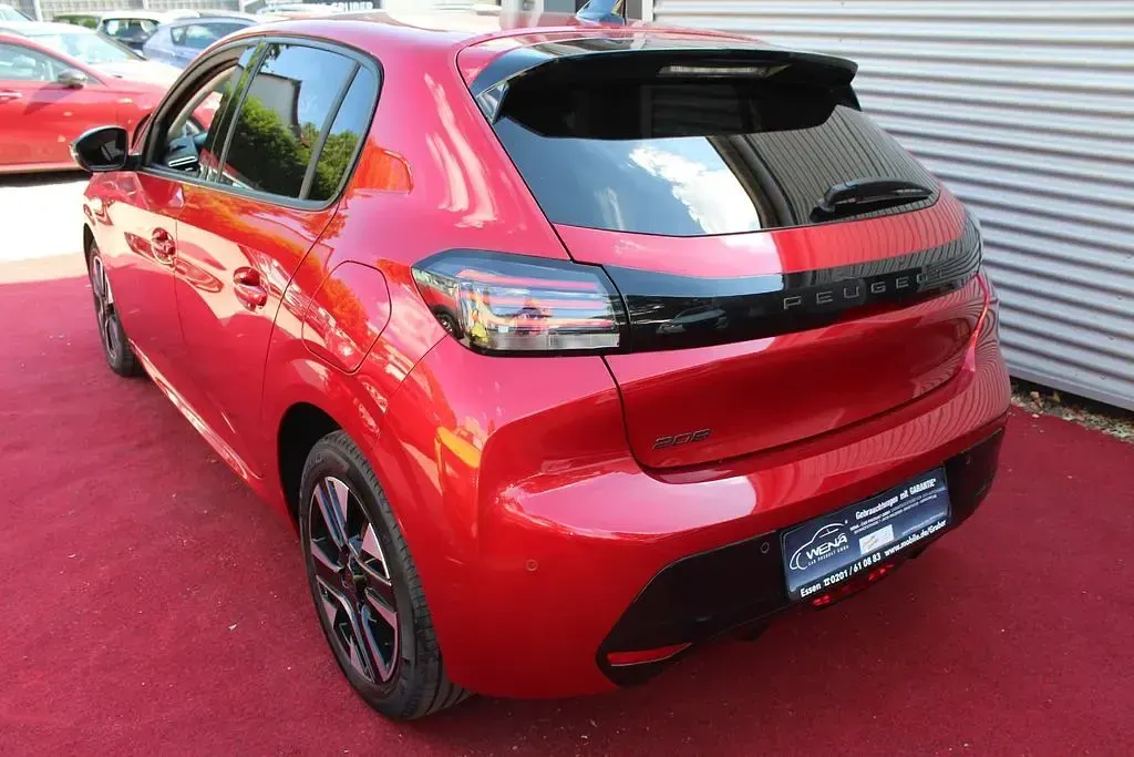 Gebraucht Peugeot 208 Allure 101 PS (74 kW) 2024 Rot Kleinwagen