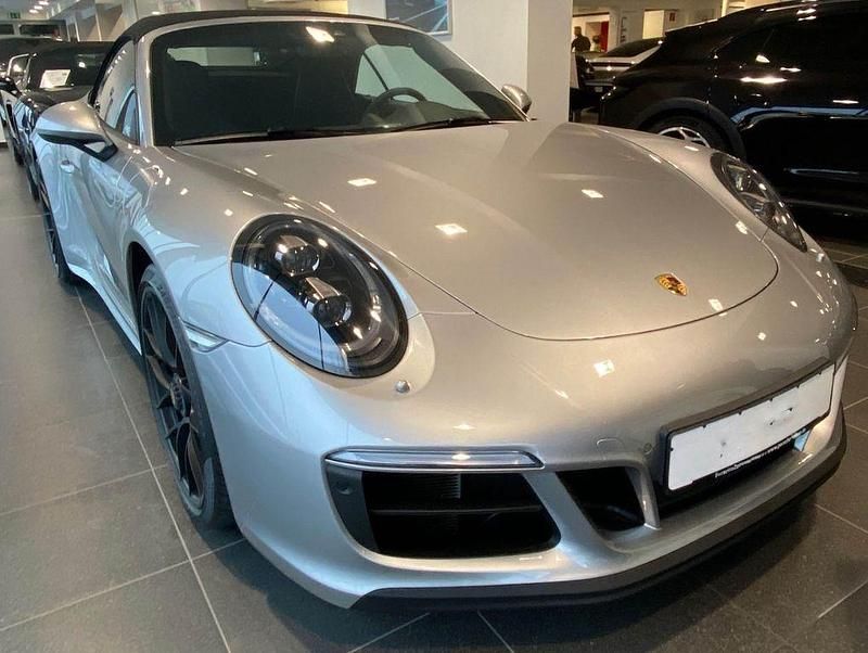 Silber Gebraucht 2019 Porsche 911 Carrera 4 GTS Cabrio | 124.900 € (Fairer Preis) - Bild 1/4