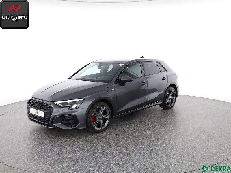 Grau Gebraucht 2023 Audi A3 Sportback e-tron S-Line Kleinwagen | 32.680 € (Fairer Preis) - Bild 1/4