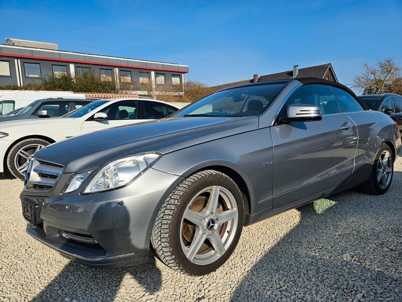 Gebraucht Mercedes E250 Avantgarde 204 PS (150 kW) 2012 Grau Cabrio