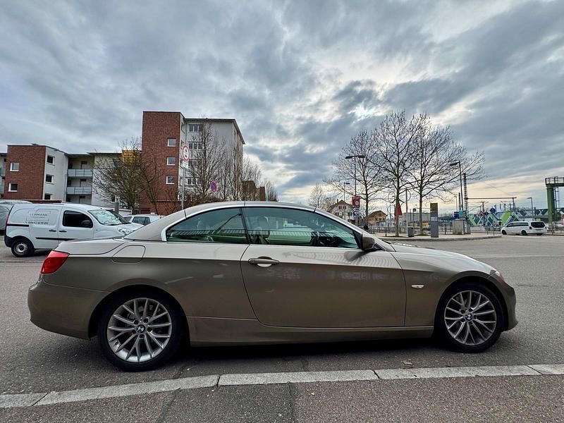 Gebraucht BMW 320 Cabriolet 170 PS (125 kW) 2011 Braun Cabrio