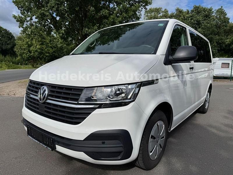 Weiß Gebraucht 2021 VW T6.1 Family Van | 21.500 € - Bild 1/4