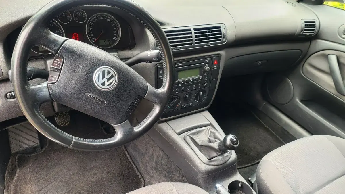 Gebraucht VW Passat Basis 116 PS (85 kW) 2005 Silber Kombi