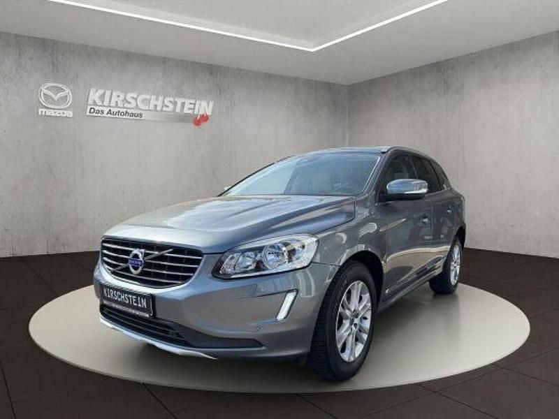 Blau Gebraucht 2016 Volvo XC60 Momentum SUV | 18.999 € (Superpreis) - Bild 1/4