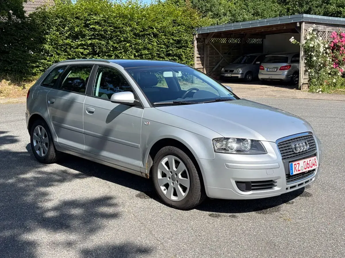 Gebraucht Audi A3 Sportback Ambiente 150 PS (110 kW) 2005 Silber Kleinwagen