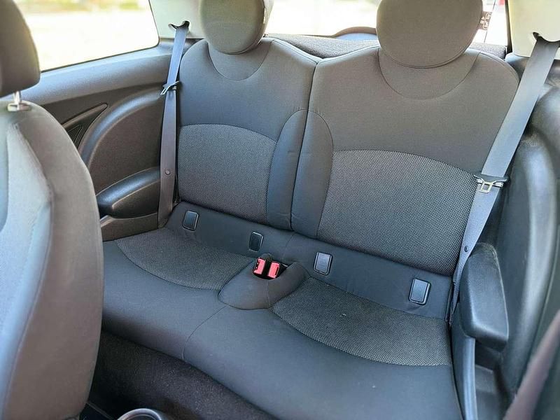 Second-hand Mini ONE 95 CP (69 kW) 2008 Alb Hatchback