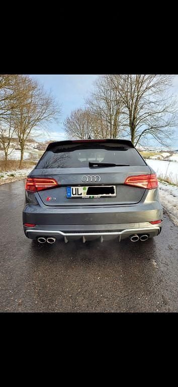 Gebraucht Audi S3 Sport 300 PS (220 kW) 2019 Grau Limousine