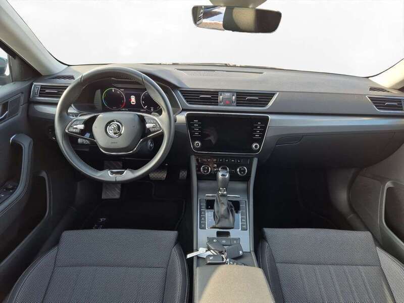 Gebraucht Skoda Superb Style 218 PS (160 kW) 2022 Blau Kombi