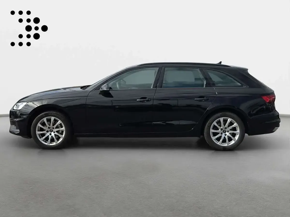 Gebraucht Audi A4 204 PS (150 kW) 2023 Mythosschwarz metallic Kombi