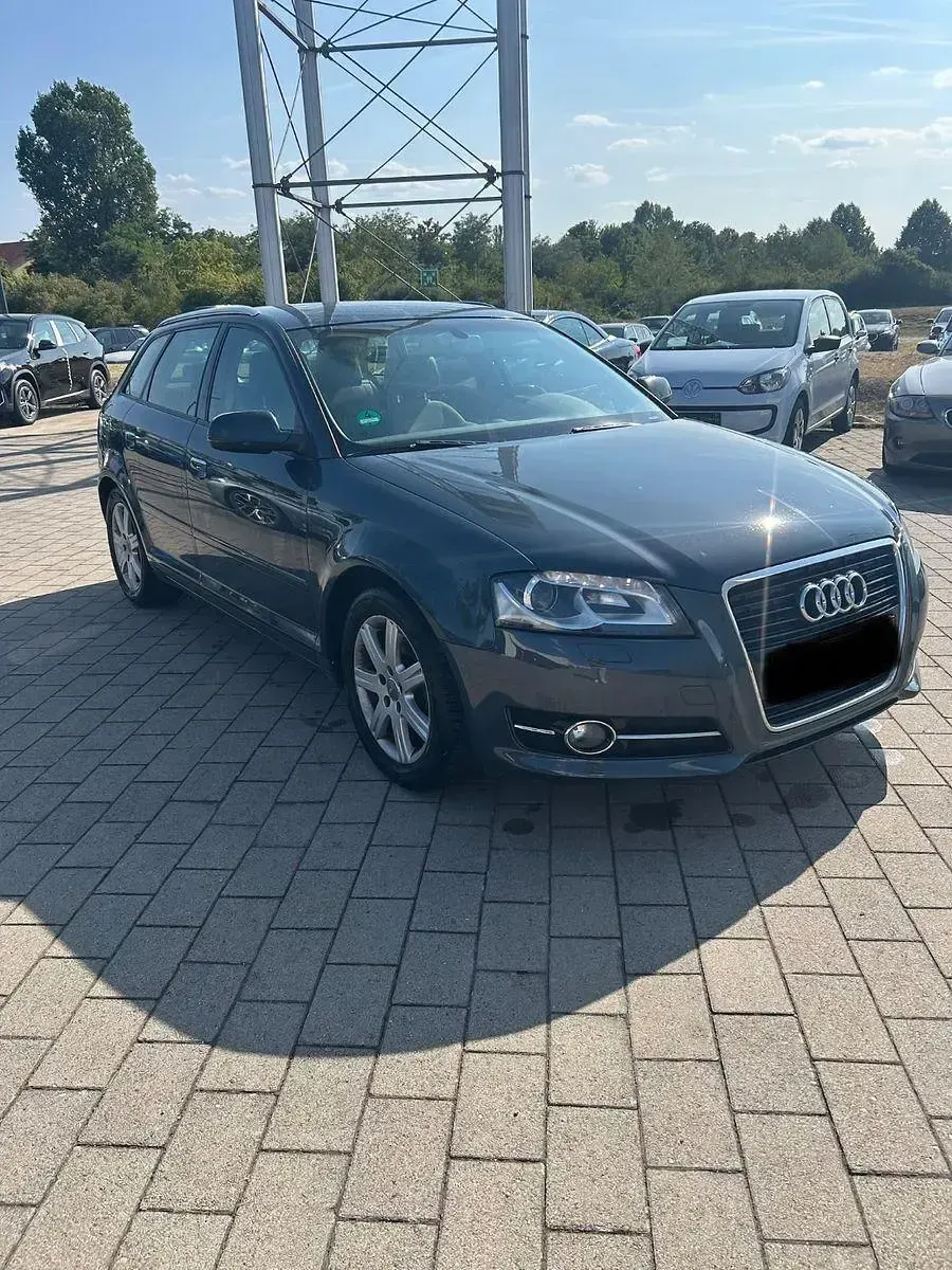Gebraucht Audi A3 Sportback Performance 105 PS (77 kW) 2011 Grau Kleinwagen
