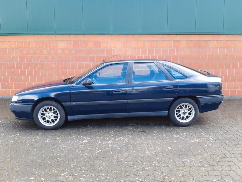 Gebraucht Renault Safrane 107 PS (78 kW) 1992 Blau Kleinwagen