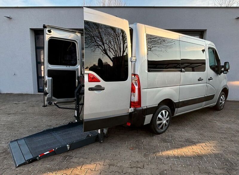 Ambienteblau m2 Gebraucht 2011 Opel Movano Van | 17.950 € - Bild 1/4