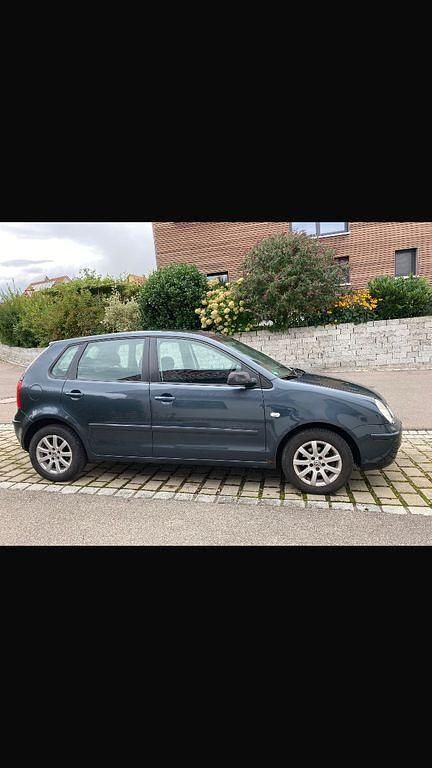 Gebraucht VW Polo Cricket 75 PS (55 kW) 2004 Grau Kleinwagen