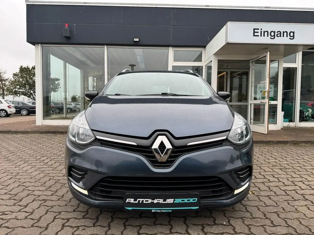 Gebraucht Renault Clio Business 72 PS (52 kW) 2017 Grau Kombi
