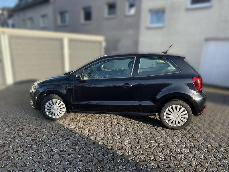Gebraucht VW Polo LOUNGE 75 PS (55 kW) 2014 Schwarz