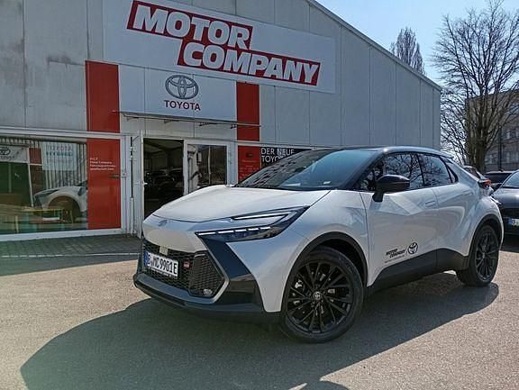 Gebraucht Toyota C-HR Sport 223 PS (164 kW) 2024 Platinum white pearl / black SUV