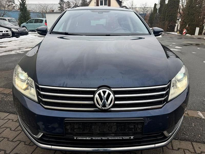 Gebraucht VW Passat Comfortline 160 PS (117 kW) 2014 Blau Kombi