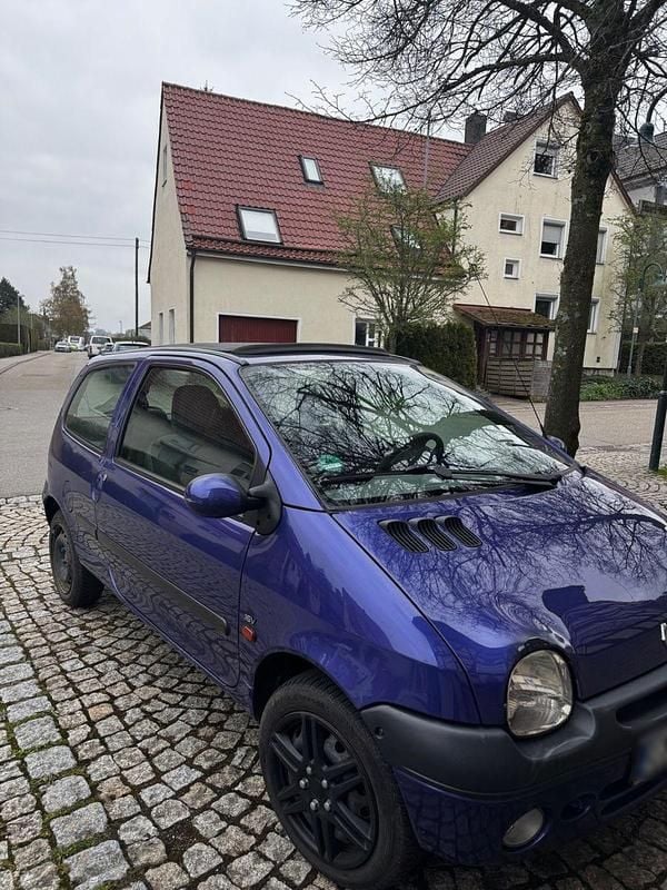 Second-hand Renault Twingo Expression 75 CP (55 kW) 2001 Albastru Hatchback