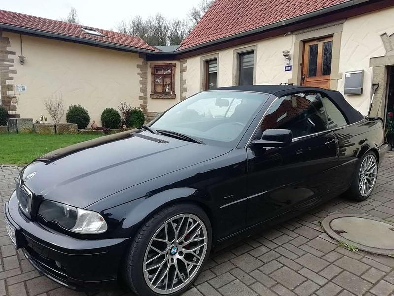 Gebraucht BMW 320 Cabriolet 170 PS (125 kW) 2001 Schwarz Cabrio