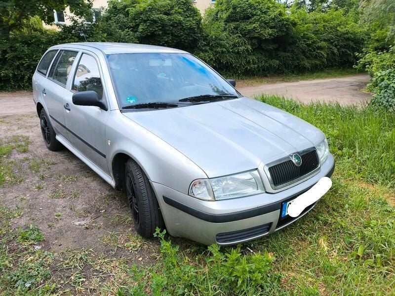Silber Gebraucht 2004 Skoda Octavia Kombi | 1.349 € (Fairer Preis) - Bild 1/4