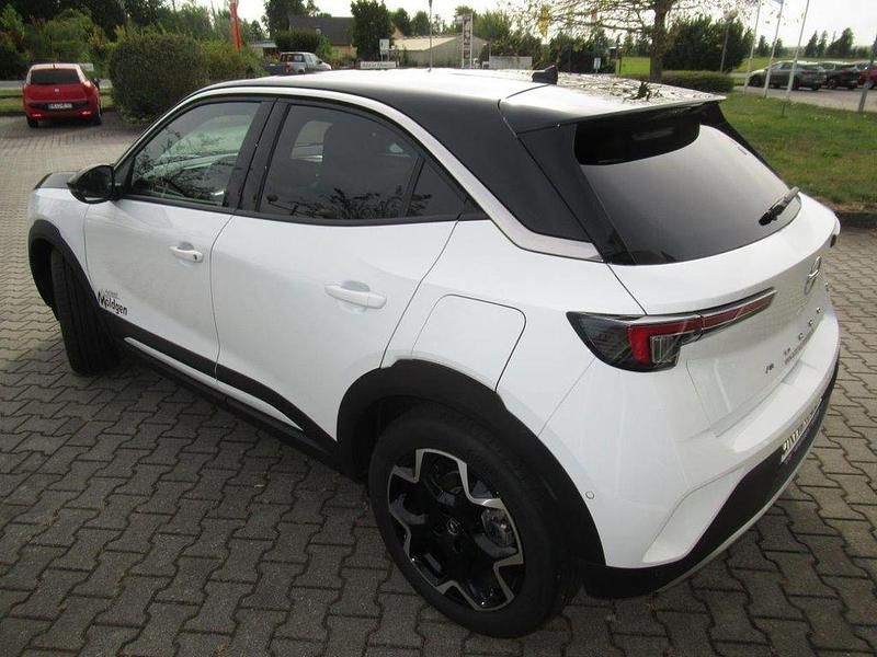 Gebraucht Opel Mokka-e Ultimate 100 kW (136 PS) 2023 Arktis weiß SUV